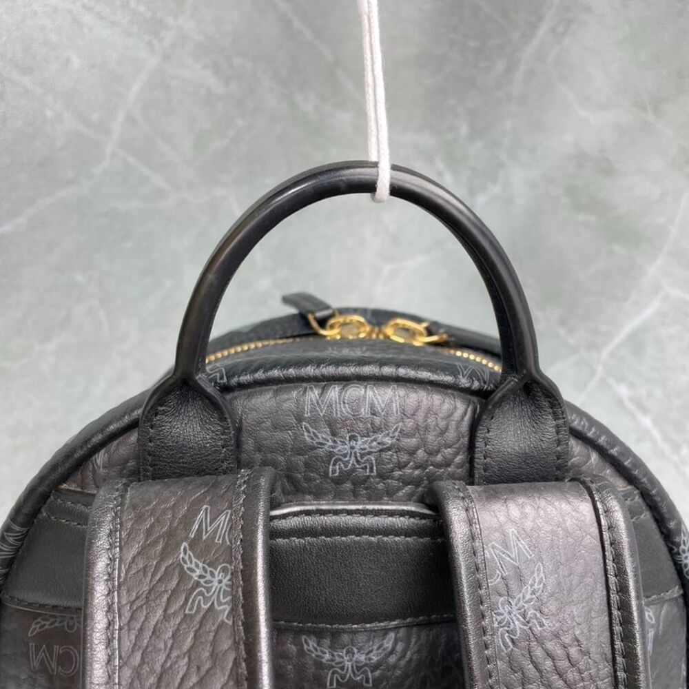 Mcm Women Pre-Loved Bag Very Good Condition - Picture 8 of 9